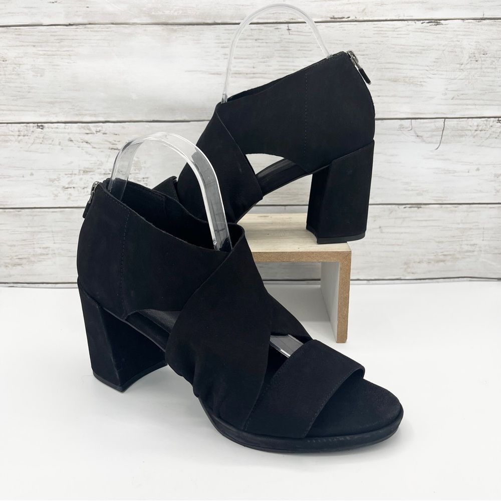 EILEEN FISHER Marla Strappy Sandal in Black Leather Size 9 NWOT - Picture 3 of 14